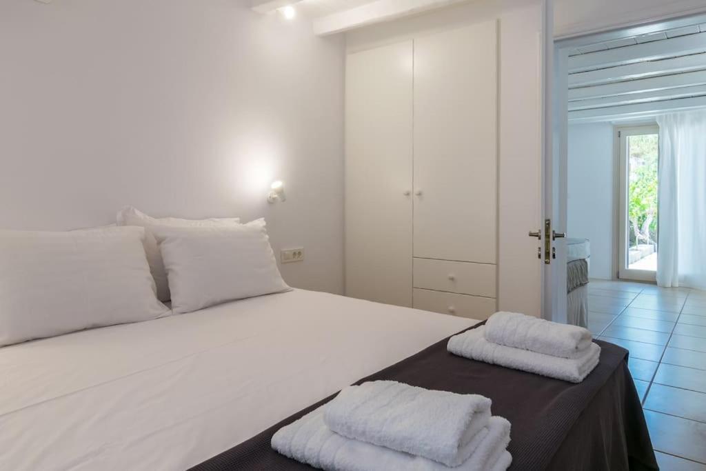 Gazia Guesthouse Milos Adamantas  Bagian luar foto